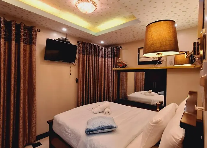 Two Bedrooms In Birch Tower With Pool Апартаменты Манила