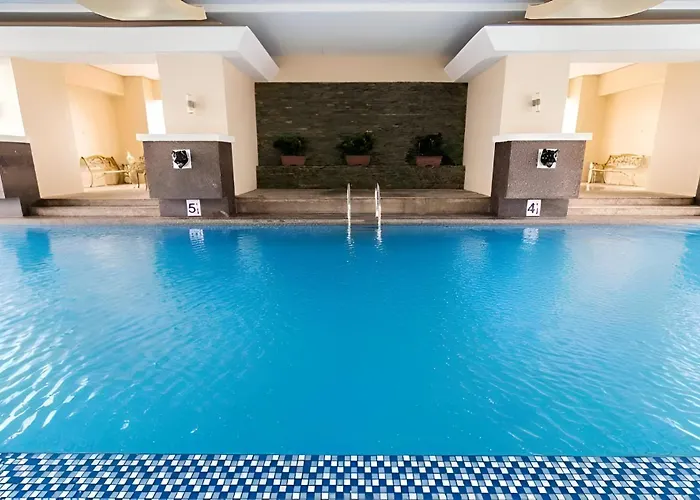 Апартаменты Two Bedrooms In Birch Tower With Pool Манила